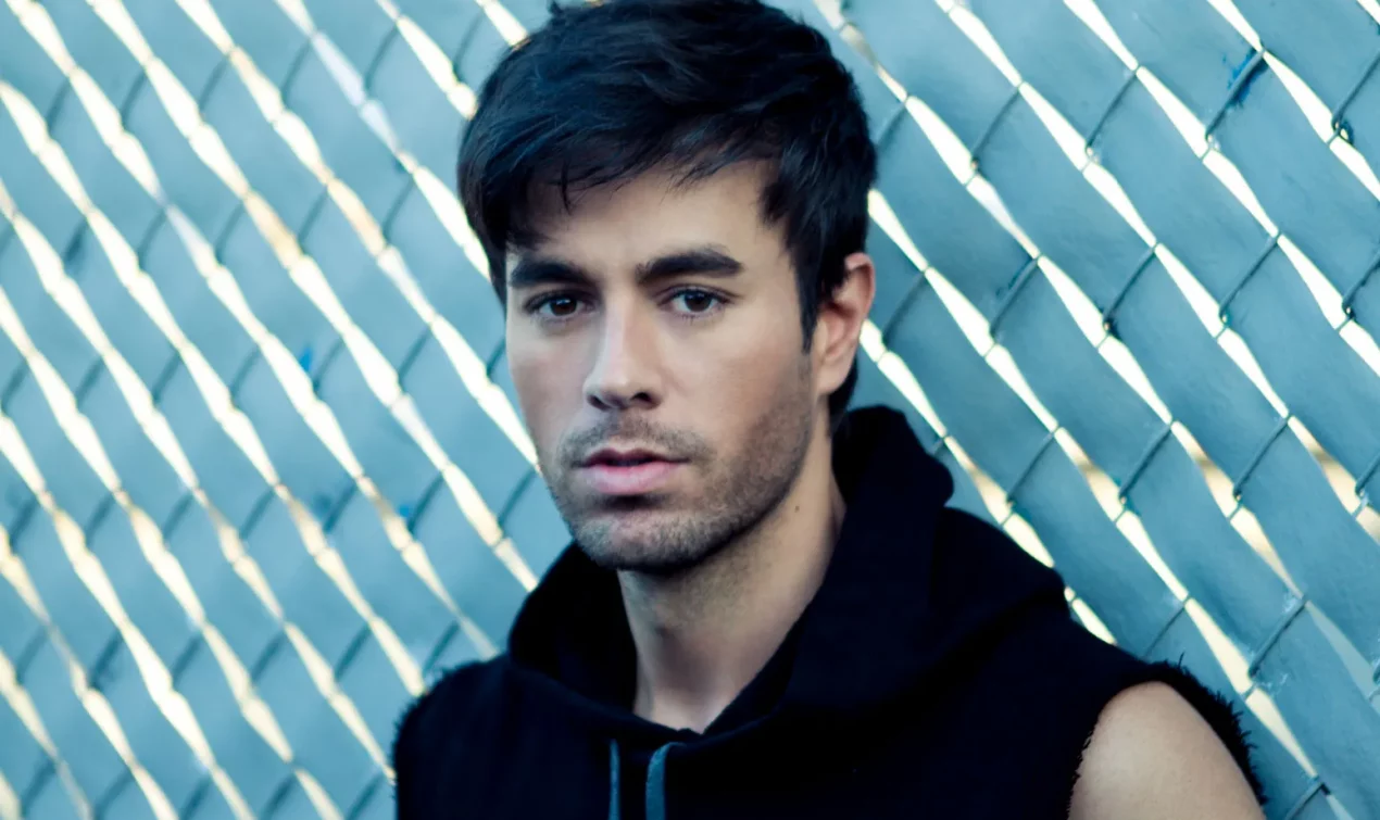 Enrique Iglesias, entre passion musicale et beauté de l’Espagne