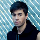 Enrique Iglesias, entre passion musicale et beauté de l’Espagne