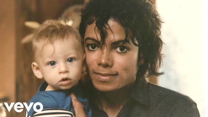 Michaël Jackson et Akon, « Hold my hand